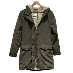 Abercrombie & Fitch Long Green Parka with Hood and Sherpa Lined Size Small